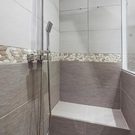 Joli 30m² Piscine Parking Сен-Рафаэль